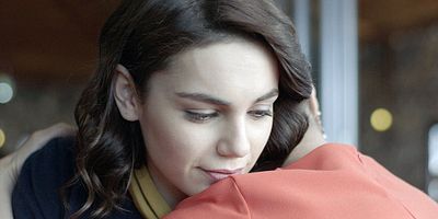 Mayıs Kraliçesi 11.Bölüm Final posteri