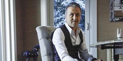 Paramparça 52.Bölüm posteri