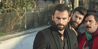 Kertenkele 52.Bölüm posteri