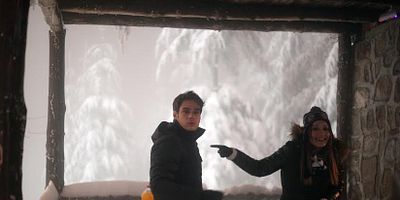 Aşk Yeniden 42.Bölüm posteri