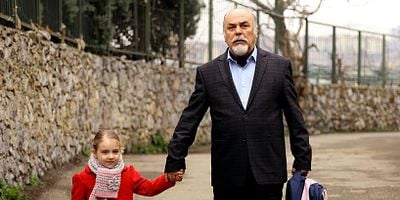 Aile İşi 5.Bölüm posteri