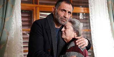 Kehribar 3.Bölüm posteri