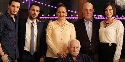 Aşk Yalanı Sever 1.Bölüm posteri