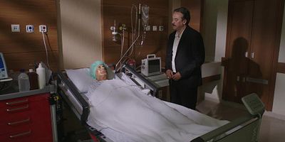 Karagül 116.Bölüm posteri