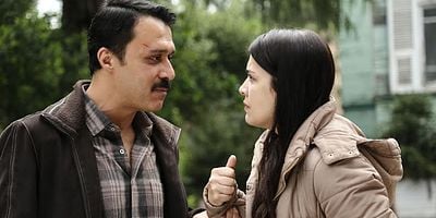 Kırgın Çiçekler 46.Bölüm posteri