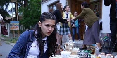 Kırgın Çiçekler 49.Bölüm posteri