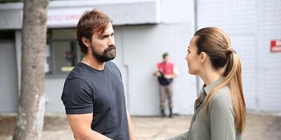 Kördüğüm 30.Bölüm posteri