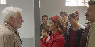 Familya 6.Bölüm posteri