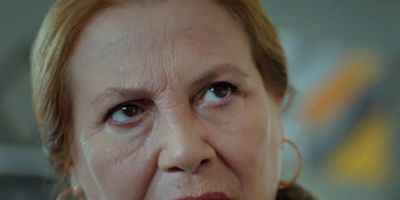 Yüksek Sosyete 18.Bölüm posteri