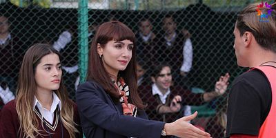 Hayat Bazen Tatlıdır 4.Bölüm posteri