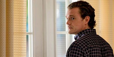 Pineapples in Paris posteri