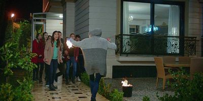 Kırgın Çiçekler 61.Bölüm posteri