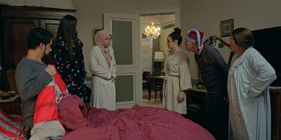 Kertenkele 82.Bölüm posteri