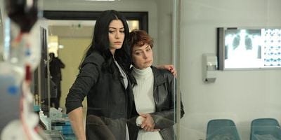 Eşkiya Dünyaya Hükümdar Olmaz 60.Bölüm posteri