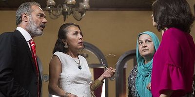 Ver Elini Aşk 1.Bölüm posteri