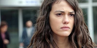 Tutsak 5.Bölüm posteri