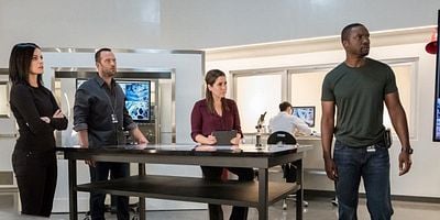 Upside Down Craft posteri