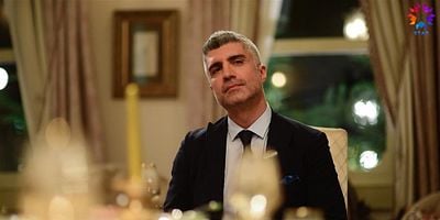 İstanbullu Gelin 28.Bölüm posteri