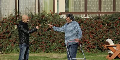 Kırgın Çiçekler 106.Bölüm posteri