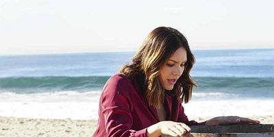 Wave Goodbye posteri