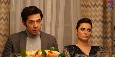 Ufak Tefek Cinayetler 14.Bölüm posteri