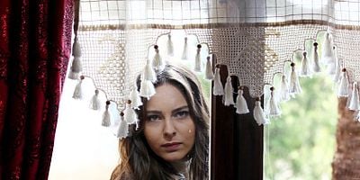 Yeni Gelin 35.Bölüm posteri