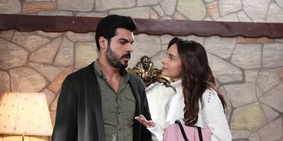 Yeni Gelin 39.Bölüm posteri