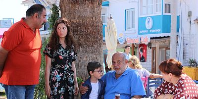 Ege'nin Hamsisi 8.Bölüm posteri