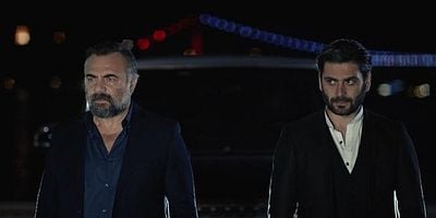 Eşkiya Dünyaya Hükümdar Olmaz 111.Bölüm posteri