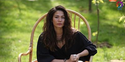 Erkenci Kuş 40.Bölüm posteri