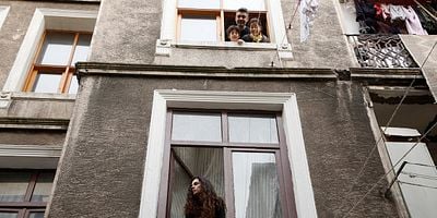 Kadın 61.Bölüm posteri