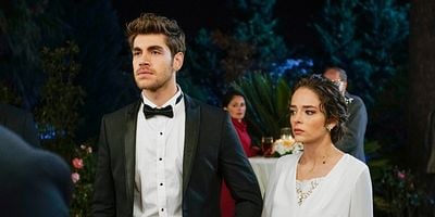 Elimi Bırakma 52.Bölüm posteri