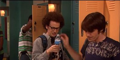 Eric Punches Drake posteri