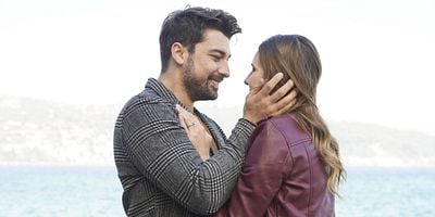 Elimi Bırakma 55.Bölüm posteri