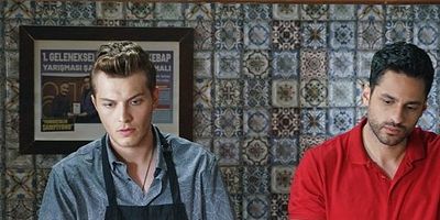 Gençliğim Eyvah 4.Bölüm posteri