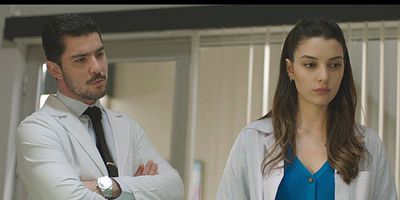 Hekimoğlu 33.Bölüm posteri