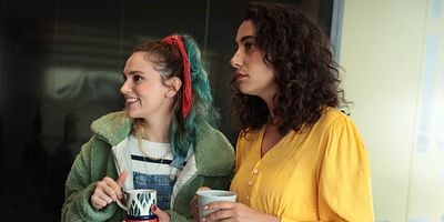 Masumlar Apartmanı 32.Bölüm posteri