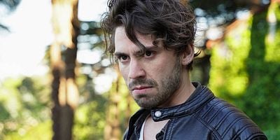 Sadakatsiz 29.Bölüm posteri