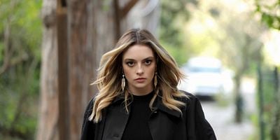 Sadakatsiz 39.Bölüm posteri