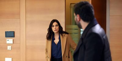 Sadakatsiz 49.Bölüm posteri