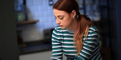 Sadakatsiz 55.Bölüm posteri