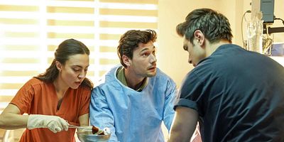 Kasaba Doktoru 3.Bölüm posteri