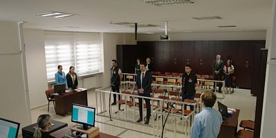 Kara Tahta 6.Bölüm posteri