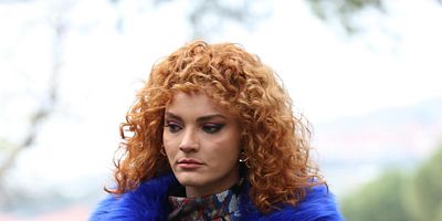 Üç Kız Kardeş 33.Bölüm posteri