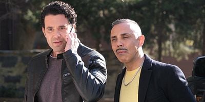 Başım Belada 1.Bölüm posteri