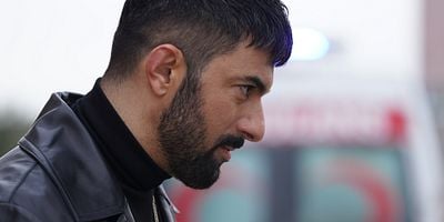 Adım Farah 3.Bölüm posteri