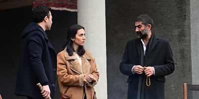 Ben Bu Cihana Sığmazam 27.Bölüm posteri