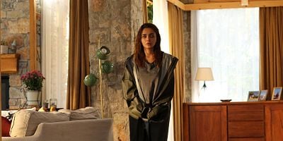 Maviye Sürgün 1.Bölüm posteri