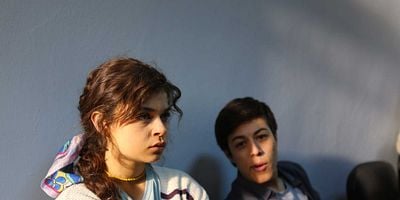 Yürek Çıkmazı 28.Bölüm Final posteri