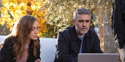 Maviye Sürgün 12.Bölüm posteri